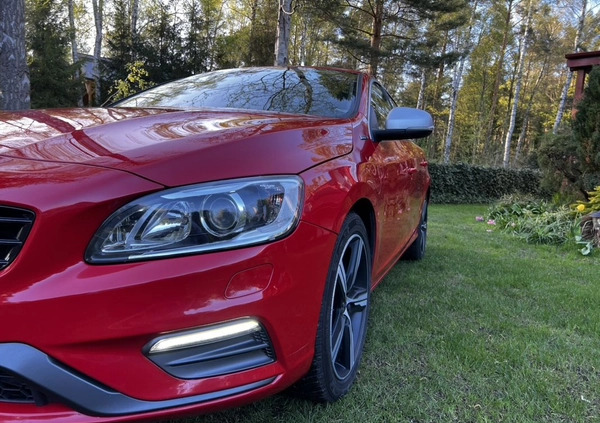 Volvo V60 cena 74900 przebieg: 158000, rok produkcji 2016 z Puck małe 232